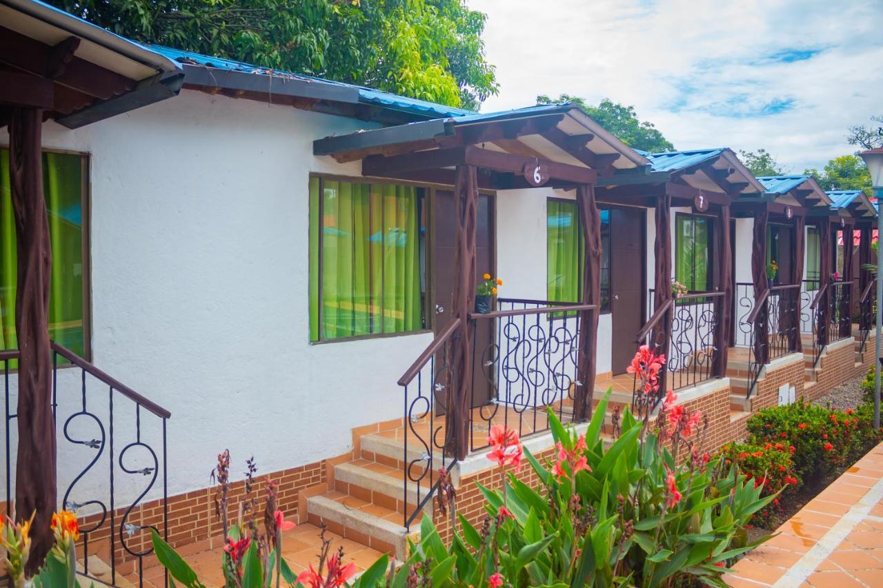 Cabanas El Saman Villavicencio Apiay Exteriör bild