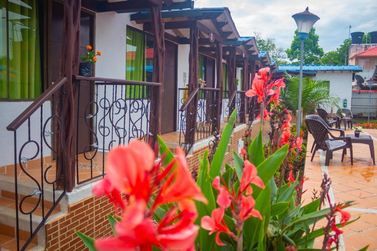 Cabanas El Saman Villavicencio Apiay Exteriör bild