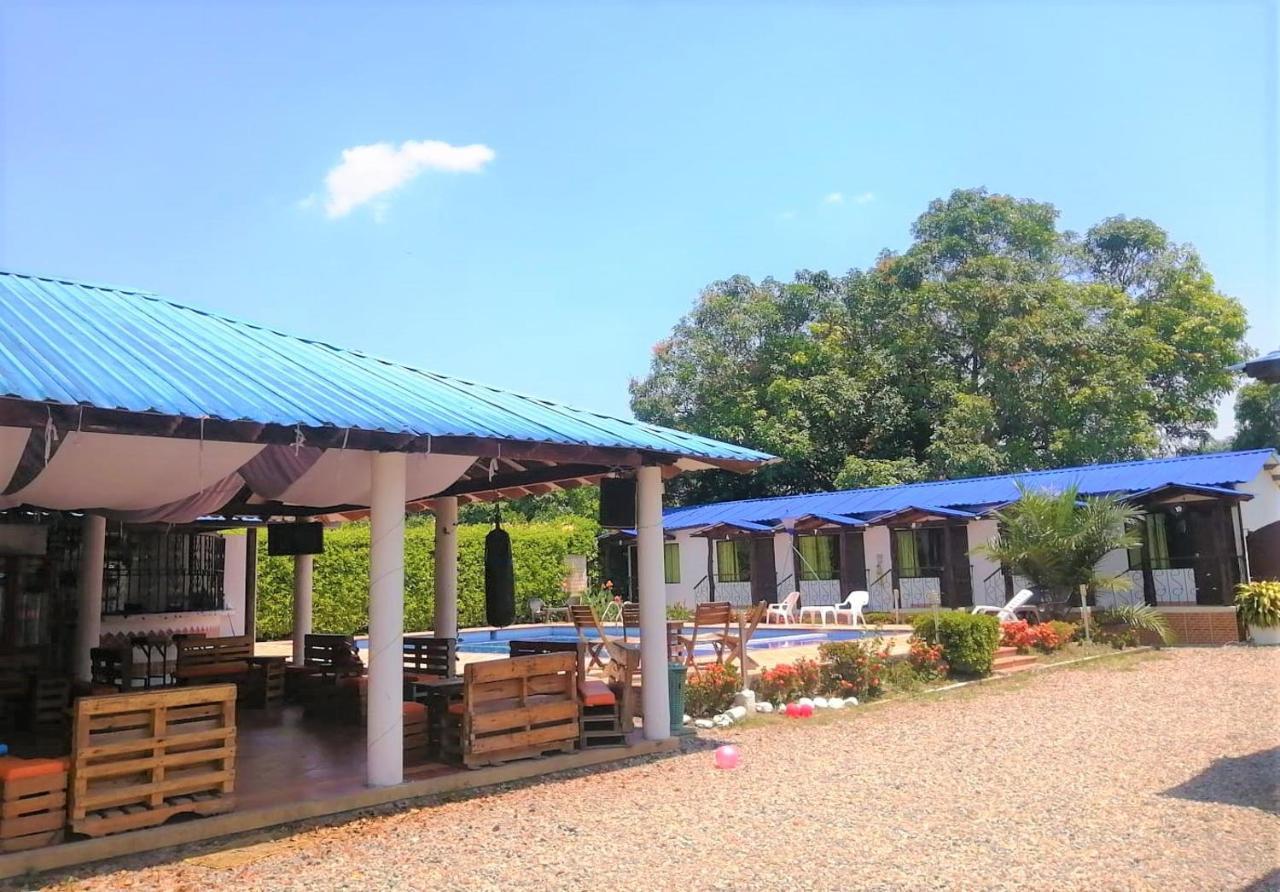 Cabanas El Saman Villavicencio Apiay Exteriör bild